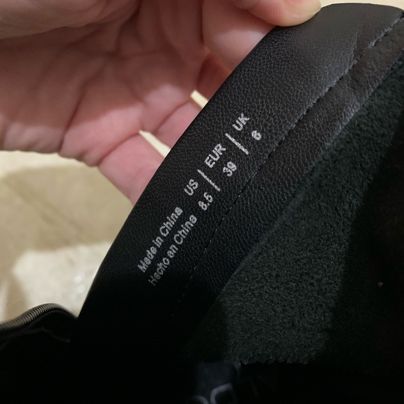 Black soft leather booties - Picture 2 of 5